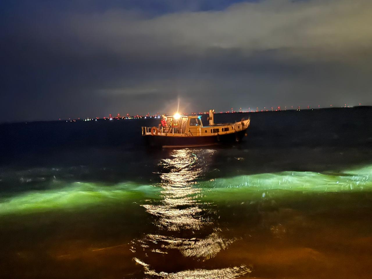 Reddingsboot op het water